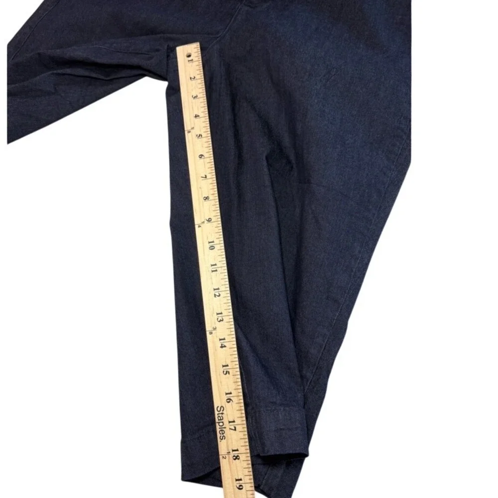 St Johns Bay Womens Mid Rise Capri Pants Dark‎ Wash Denim Size 14 New